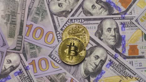 Bitcoin-Y-Dólares-Estadounidenses-En-Cámara-Lenta.
